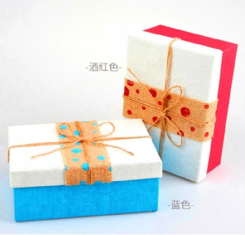 GIFT BOX